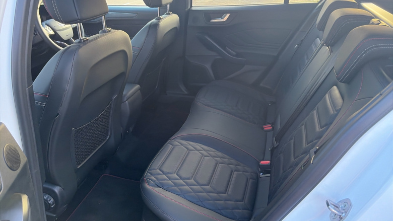 Ford Focus 1.0 EcoBoost Hybrid mHEV 155 ST-Line X 5dr Auto Petrol Estate